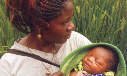 Sandra Kavira (Kyatenga, Congo, 1981), l’agronoma che ha sestuplicato i raccolti di riso nella sua Africa