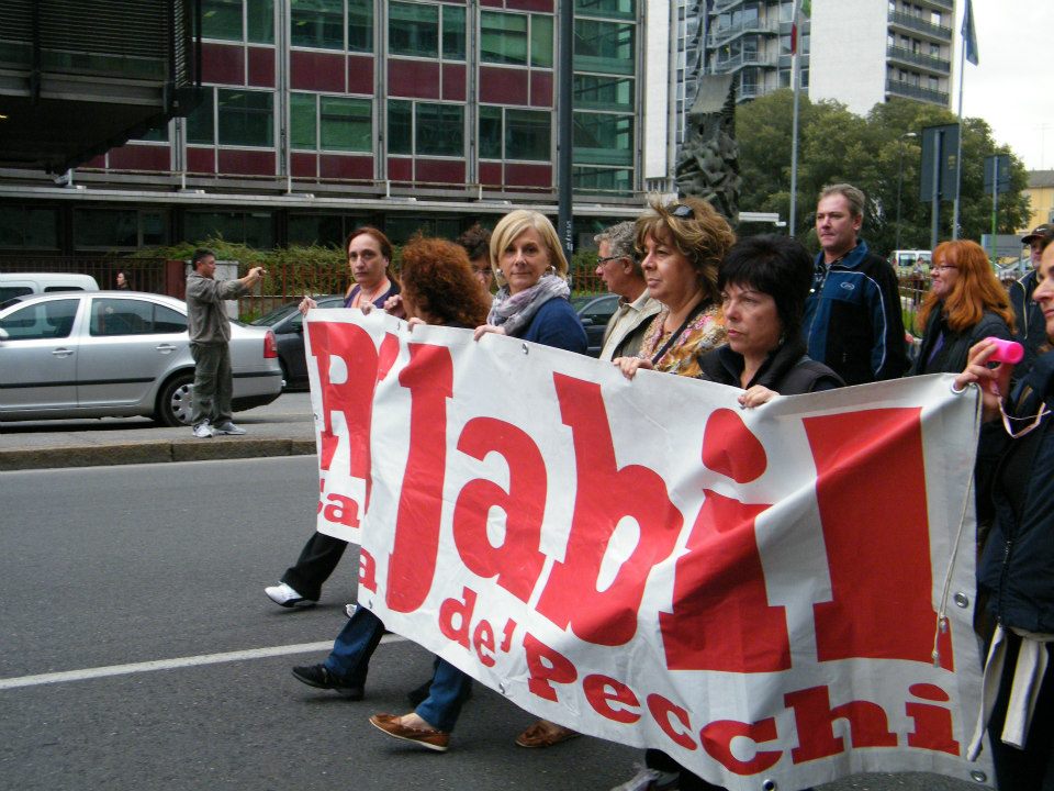 La manifestazione contro la chiusura dello stabilimento "gemello" della Jabil, quello Nokia Siemens, con l'esubero di 500 lavoratori