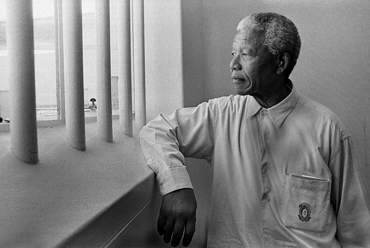 Ciao Mandela, ti ricordiamo con la poesia che leggesti ogni giorno nella tua cella