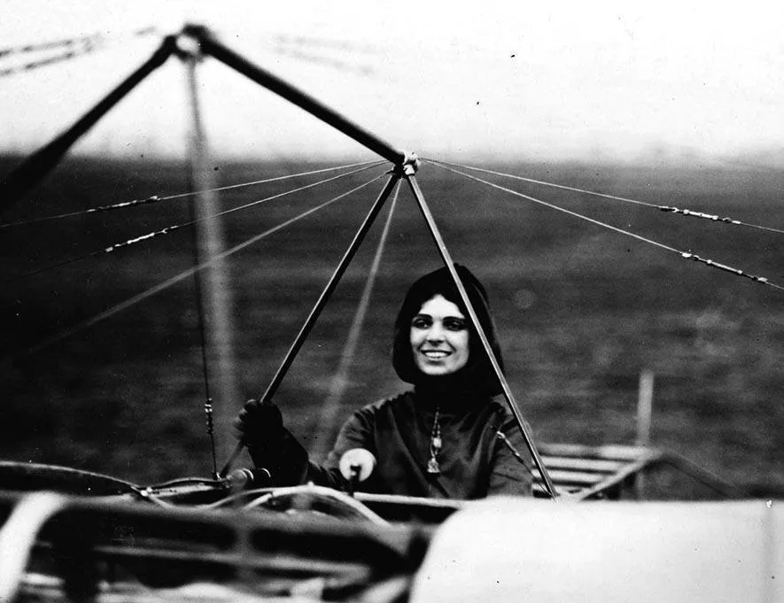 storia-donne-aviazione-quimby-usa-manica-1912