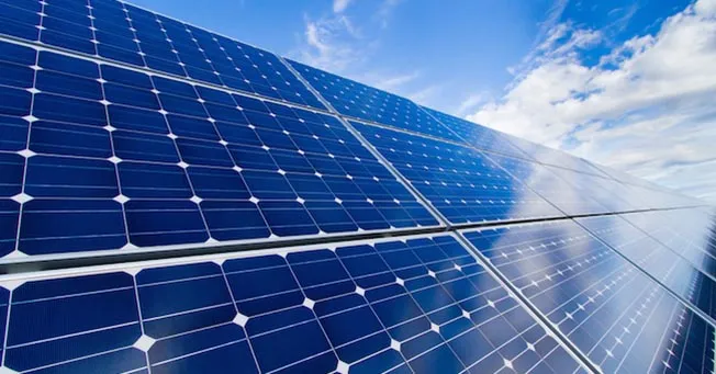 Fotovoltaico: governativo il parco solare più grande del Regno Unito