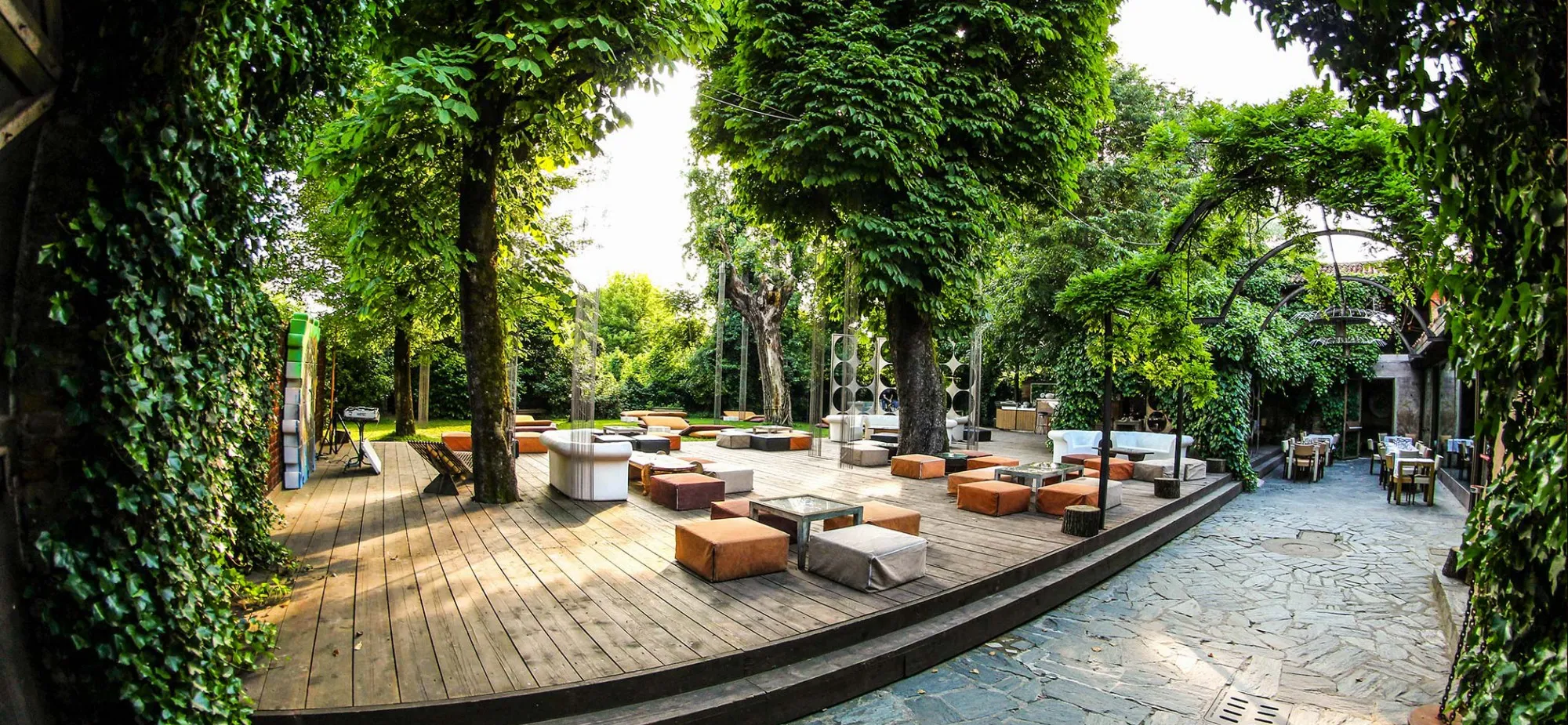 Il "4cento", tra i migliori ristoranti all'aperto con giardino di Milano