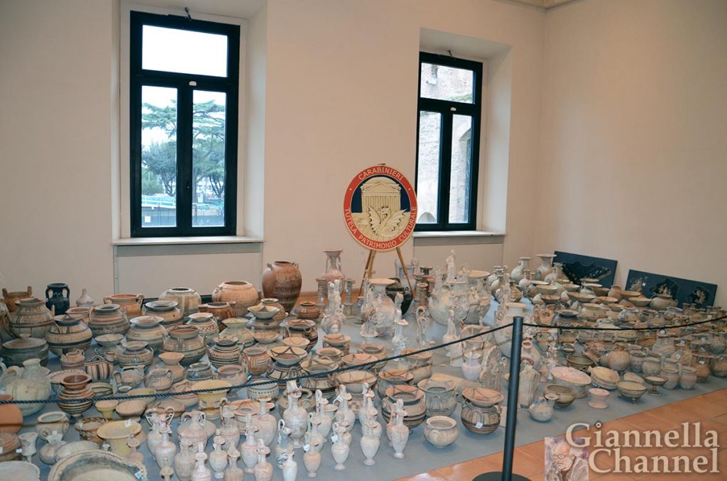 mostra-opere-arte-recuperate-nucleo-tutela-patrimonio-culturale-unesco-parigi-roma
