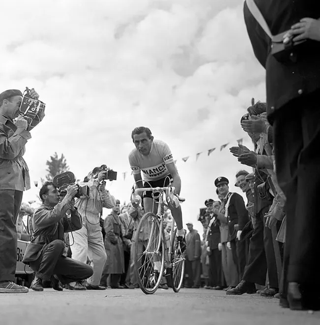 Cervia, 29 agosto 1955, Giro d'Italia. Fausto Coppi cede a Fornara per soli 11'' in una cronometro di 50 km