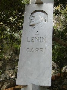 La lapide per Lenin a Capri