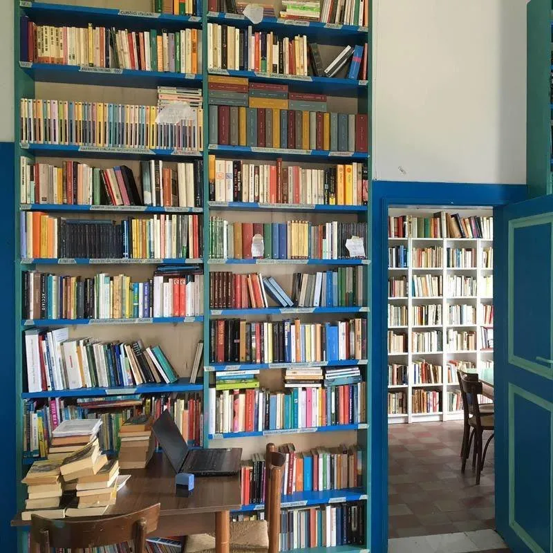 A Stromboli riapre la Biblioteca in mezzo al mare