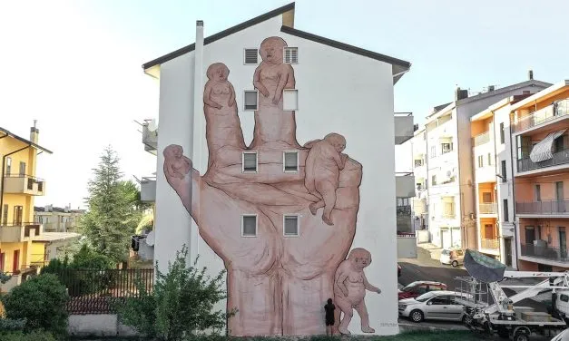 A colpi di murales contro lo spopolamento: Stigliano (Matera) punta sull’arte pubblica