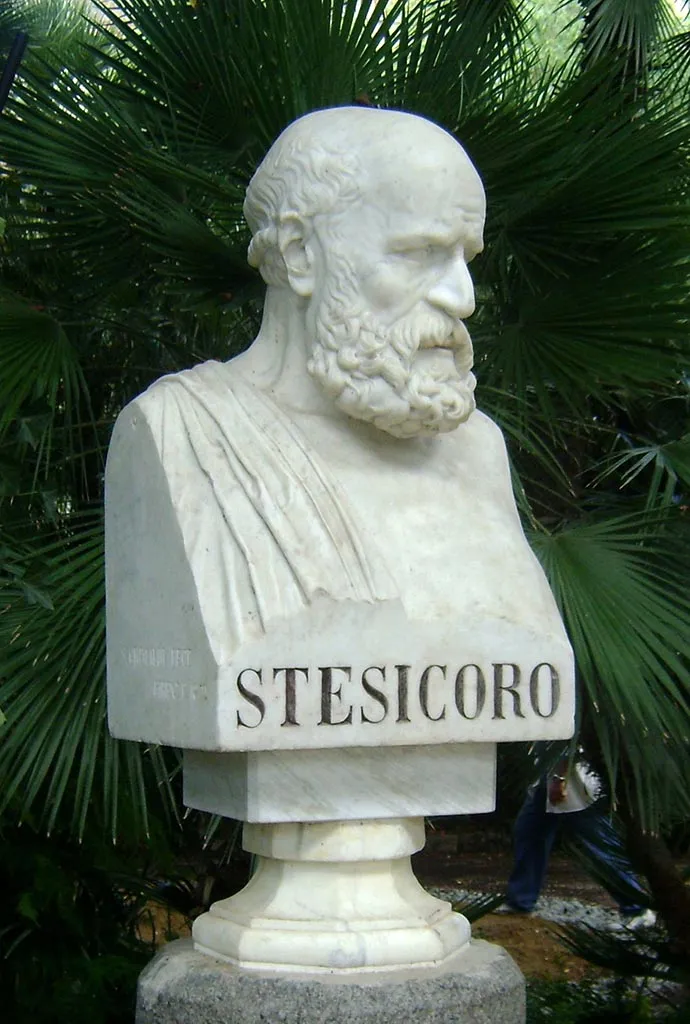 Busto di Stesicoro presente nel giardino Bellini di Catania, città dove è morto nel 555 a.C.